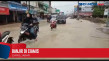 Banjir Merendam Jalan...