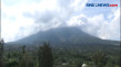 Merapi Kembali Keluarkan...