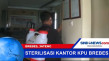 Sterilisasi Kantor KPU...