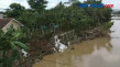 Tebing Sungai Serayu...