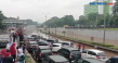 Banjir Genangi Jalan...