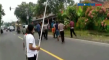Pria Mengamuk Bawa Sabit,...