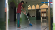 Tradisi Bersihkan Masjid...