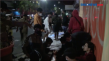 Kerumunan Lesehan di...