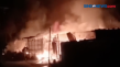 Tiga Rumah Terbakar,...