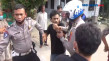 Polisi Gerebek Kampung...