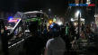 Truk Oleng Tabrak Bus...