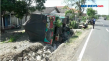 Sopir Mengantuk, Truk...
