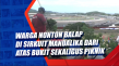 Warga Nonton Balap di...