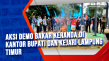 Aksi Demo Bakar Keranda,di...