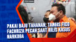 Pakai Baju Tahanan,...