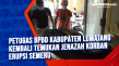 Petugas BPBD Kabupaten...
