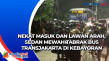 Nekat Masuk dan Lawan...