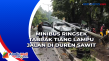 Minibus Ringsek Tabrak...