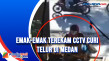 Emak-Emak Terekam CCTV...