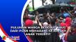 Puluhan Warga Berebut...