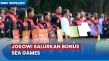 Jokowi Salurkan Bonus...