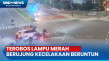 Detik-Detik Mobil Terobos...