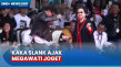 Momen Kaka Slank Ajak...