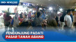 Pengunjung Padati Pasar...