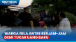 Demi Tukar Uang Baru,...