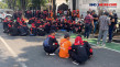 Ratusan Buruh Desak...