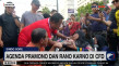 Temui Masyarakat di...