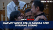 Usai Sidang, Harvey...