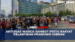 Warga Padati Bundaran...
