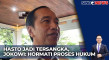 Jokowi Tertawa saat...
