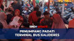 Ratusan Penumpang Padati...