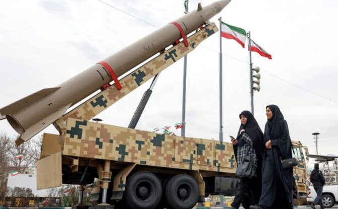 Pakar Ini Sebut Iran Lebih Sabar dan Berpengalaman dalam Negosiasi Dibandingkan AS Pakar Ini Sebut Iran Lebih Sabar dan Berpengalaman dalam Negosiasi Dibandingkan AS