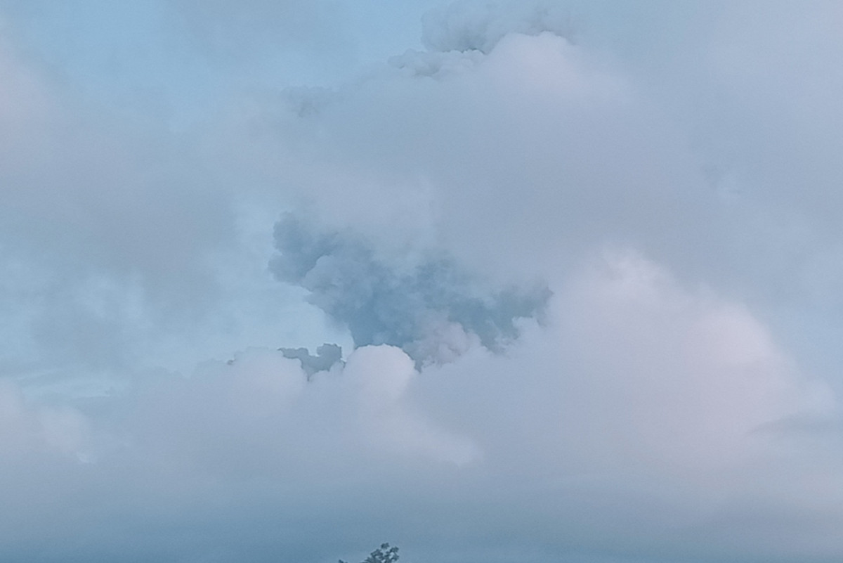 Gunung Dukono Erupsi Setinggi 2.700 Meter, Warga Dilarang Mendekat Radius 4 Km Gunung Dukono Erupsi Setinggi 2.700 Meter, Warga Dilarang Mendekat Radius 4 Km