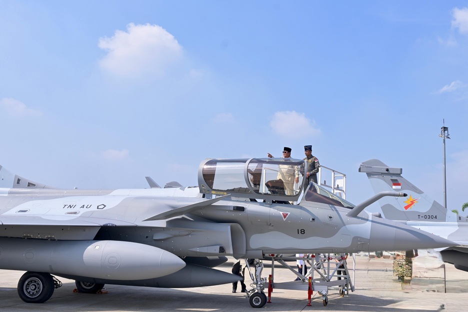Momen Prabowo Cek Cockpit Jet Tempur Rafale Buatan Prancis Momen Prabowo Cek Cockpit Jet Tempur Rafale Buatan Prancis