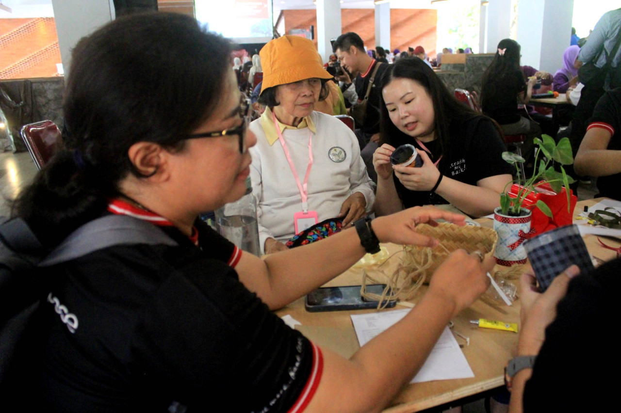 FOTO: Bank DBS Indonesia Perkuat Komitmen Bangun Masa Depan Inklusif melalui Program People of Purpose untuk Lansia