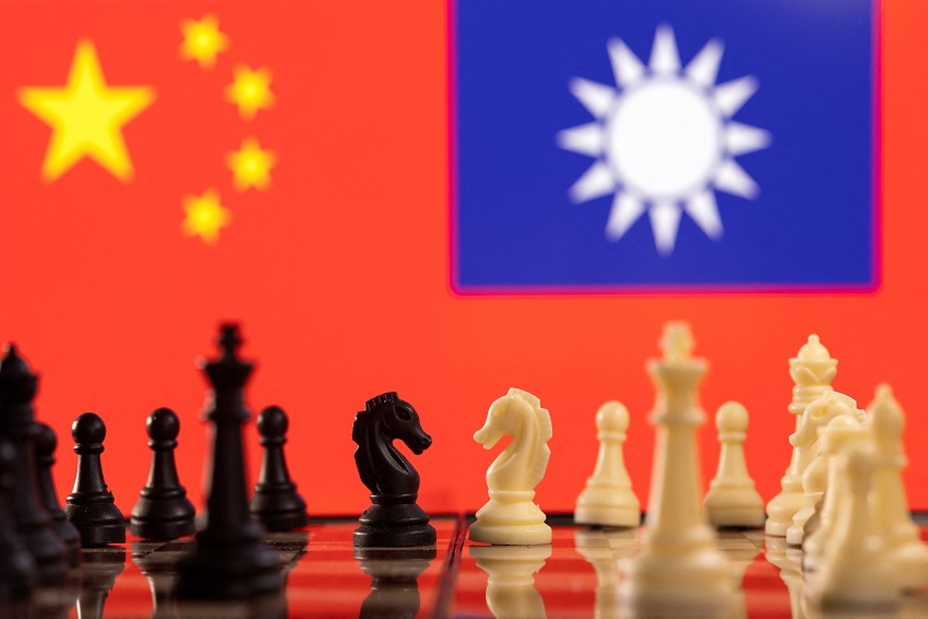 Ukraina Membara, Taiwan Waspada