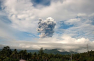 Aktivitas Vulkanik Gunung...