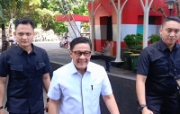 KPK Tangkap 17 Orang...