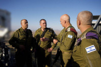 Serang Lebanon, Israel:...