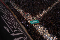Peti Jenazah Khamenei...