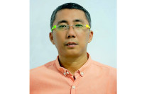 Dokter Tifa dan Roy...
