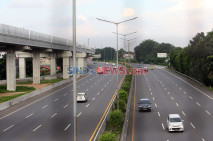 Jalan Tol Jakarta-Cikampek...