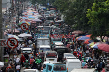 Abaikan PSBB, Pasar...