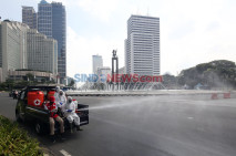 PMI Lakukan Penyemprotan...