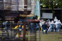 Pedagang dan Pengunjung...