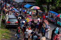 Ratusan Warga Jayanti...