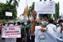 Demo Penolakan RUU HIP...