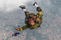 Aksi Terjun Free Fall...