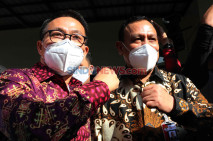 Usai Rapat Tertutup,...