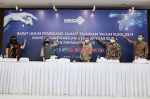 MNC Kapital Bukukan...